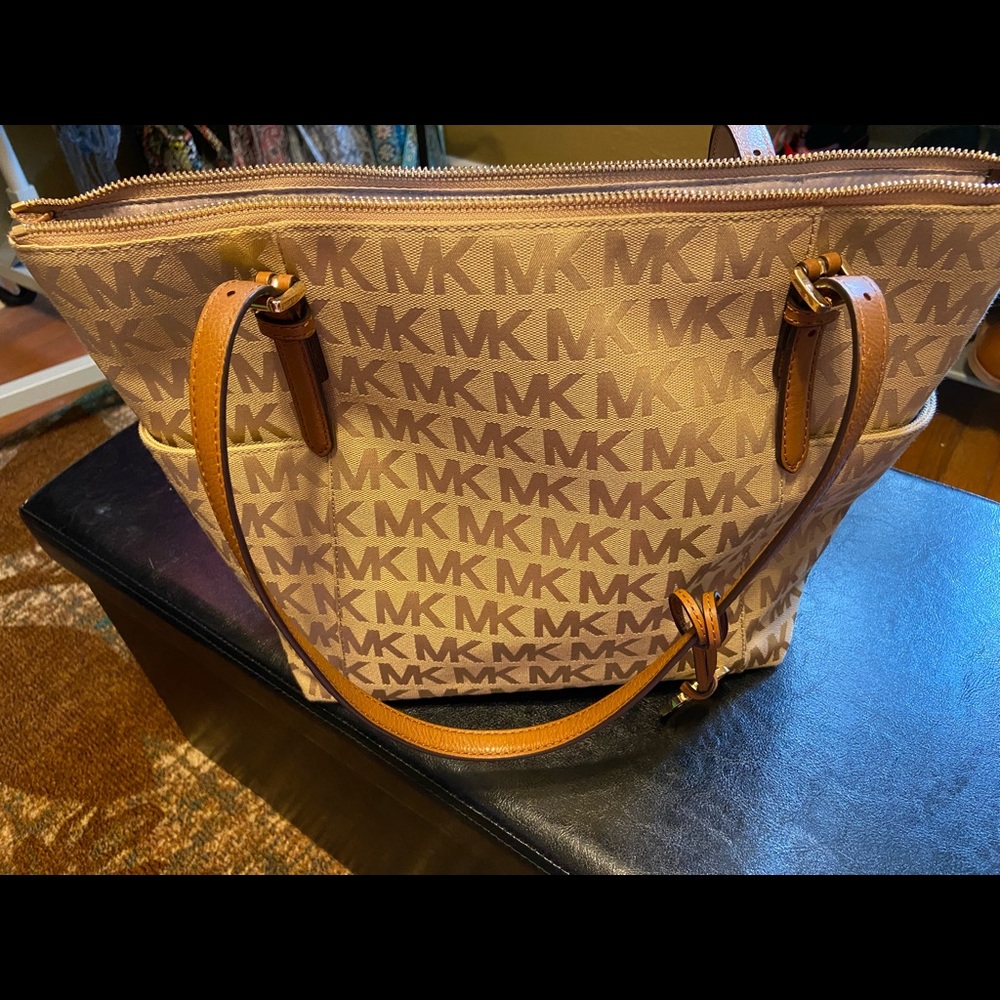 Michael Kors tote